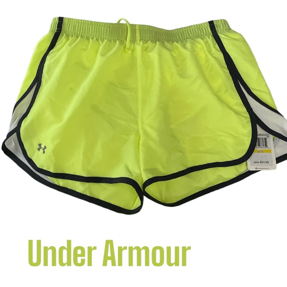 Under Armour - Women’s Med. Light Weight Shorts Heat Gear